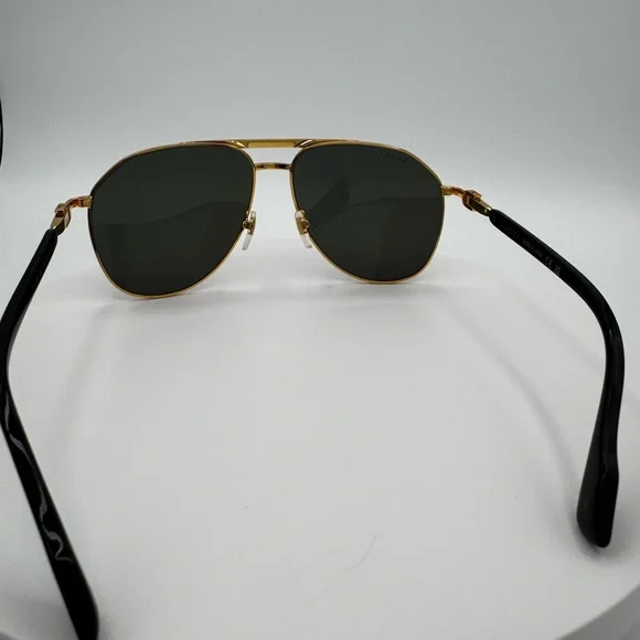 Gucci Gold Frame Sunglasses with Black Lenses - Picture 5 of 6